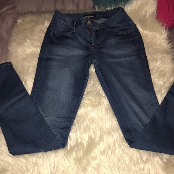 🔥🔥 fashionova “classic mid rise “ skinny jeans - Picture 3 of 5